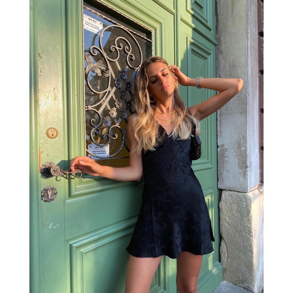Réalisation Par Roxy Dress in Black Dragon